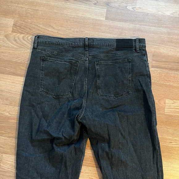 Abercrombie & Fitch “The Mom” High Rise Jeans - Picture 3 of 4
